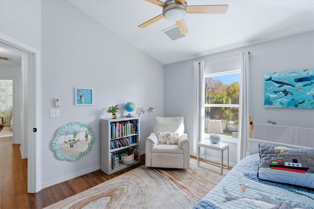 236 15TH AVENUE SE, St Petersburg, FL 33701