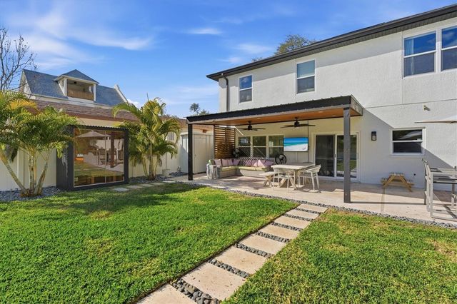 236 15TH AVENUE SE, St Petersburg, FL 33701