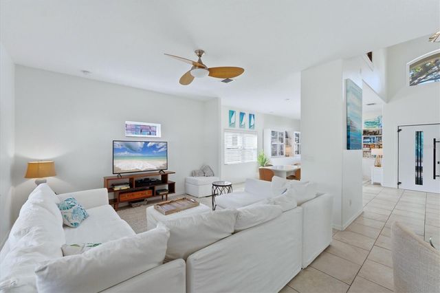 236 15TH AVENUE SE, St Petersburg, FL 33701