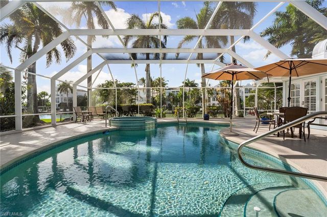 1795 Hurricane Harbor LN, Naples, FL 34102