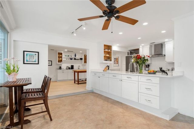 1795 Hurricane Harbor LN, Naples, FL 34102