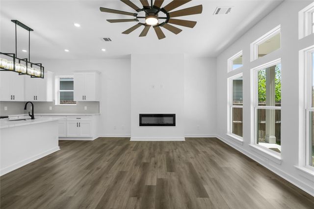 8215 Gladstone Street, Houston, TX 77051