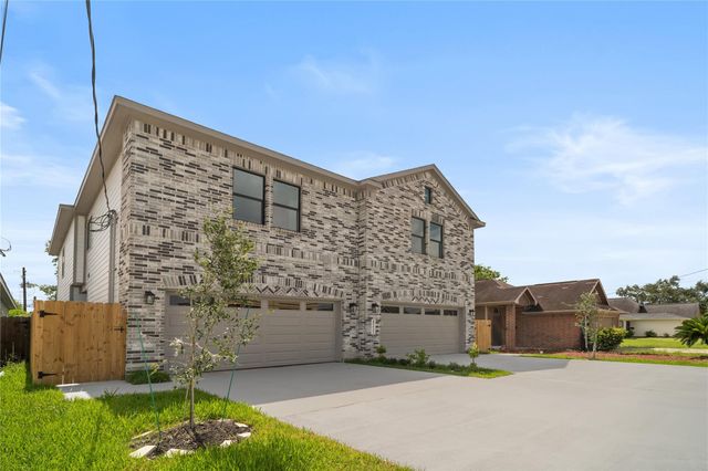 8215 Gladstone Street, Houston, TX 77051