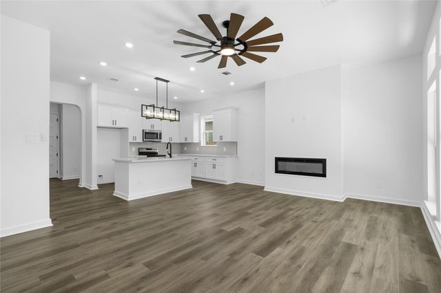 8215 Gladstone Street, Houston, TX 77051
