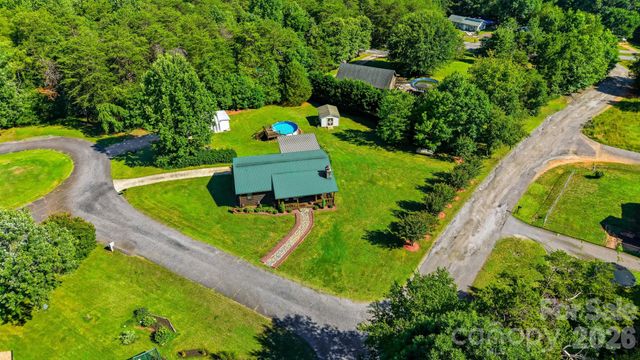 8365 White Pine Circle, Connelly Springs, NC 28612
