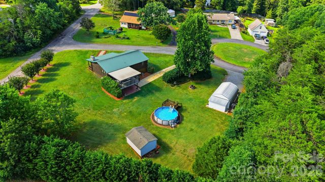 8365 White Pine Circle, Connelly Springs, NC 28612
