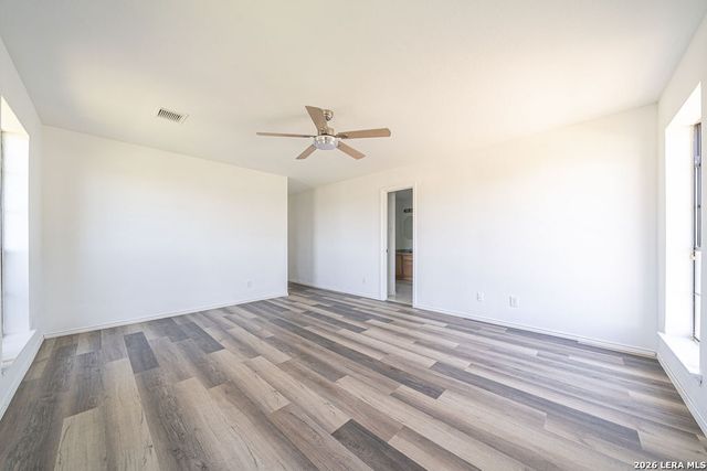 475 FM 2200 W, Devine, TX 78016