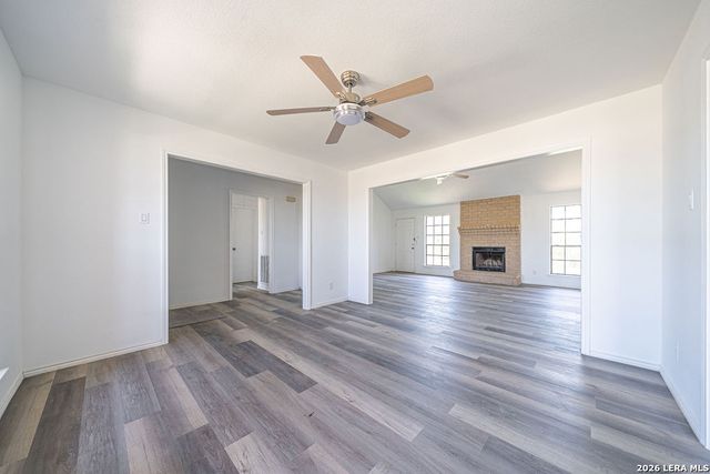 475 FM 2200 W, Devine, TX 78016