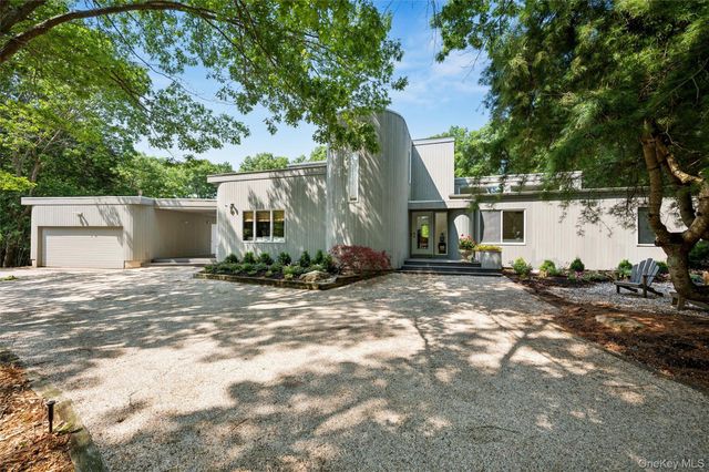 16 Elizabeth Lane, Quogue, NY 11959