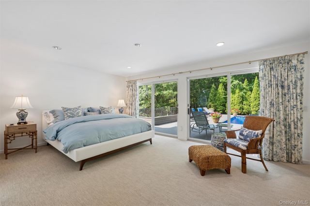 16 Elizabeth Lane, Quogue, NY 11959