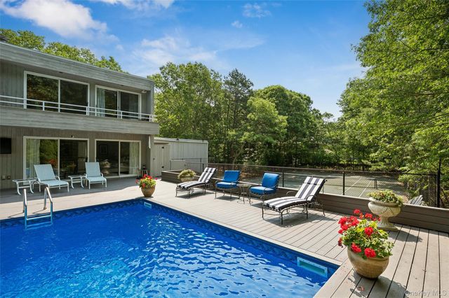 16 Elizabeth Lane, Quogue, NY 11959