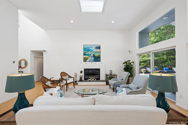 16 Elizabeth Lane, Quogue, NY 11959