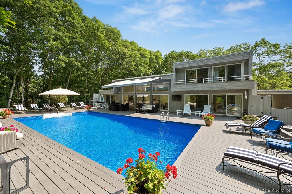 16 Elizabeth Lane, Quogue, NY 11959
