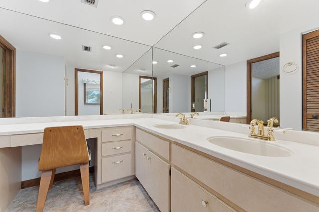 800 Ulrich Road, Fort Pierce, FL 34982