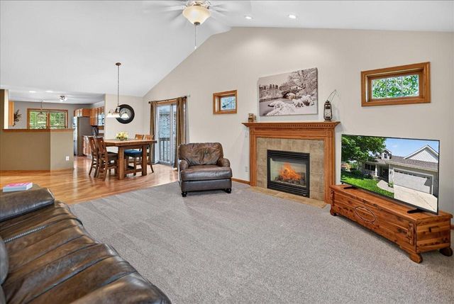 8 Peregrine COURT, Verona, WI 53593
