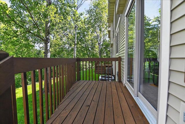 8 Peregrine COURT, Verona, WI 53593