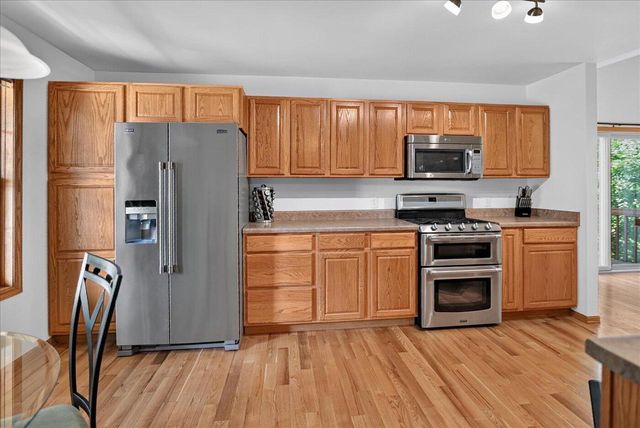 8 Peregrine COURT, Verona, WI 53593