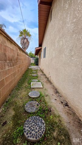 3516 Harmony Drive, Bakersfield, CA 93306