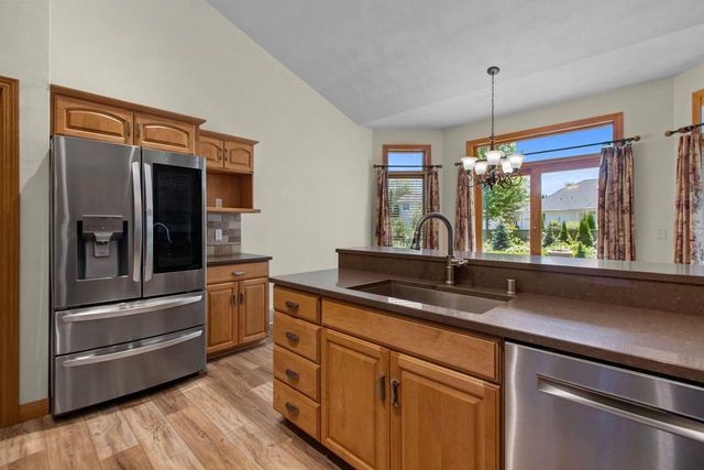 W5875 SWEET CLOVER DRIVE, Appleton, WI 54915