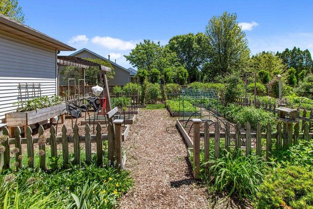 W5875 SWEET CLOVER DRIVE, Appleton, WI 54915