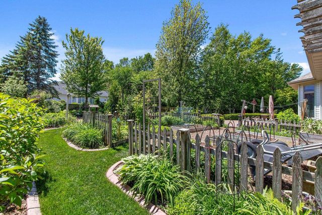 W5875 SWEET CLOVER DRIVE, Appleton, WI 54915