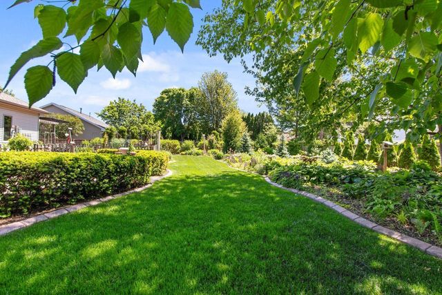 W5875 SWEET CLOVER DRIVE, Appleton, WI 54915