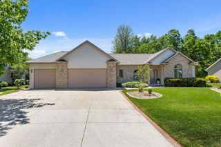 W5875 SWEET CLOVER DRIVE, Appleton, WI 54915