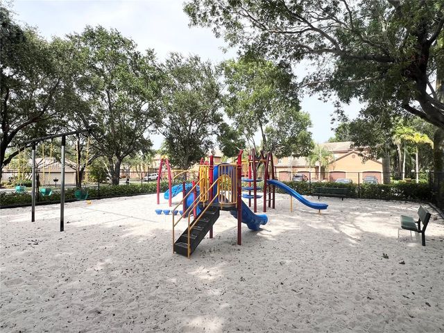 1524 Coronado Rd, Weston, FL 33327