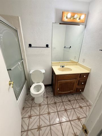 2809 Newkirk Court, Euless, TX 76039