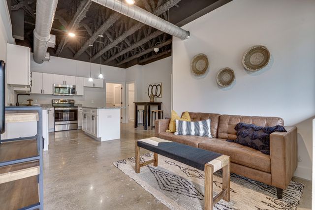 295 Plus Park Blvd Unit 113, Nashville, TN 37217