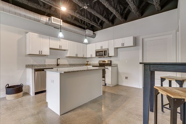 295 Plus Park Blvd Unit 113, Nashville, TN 37217
