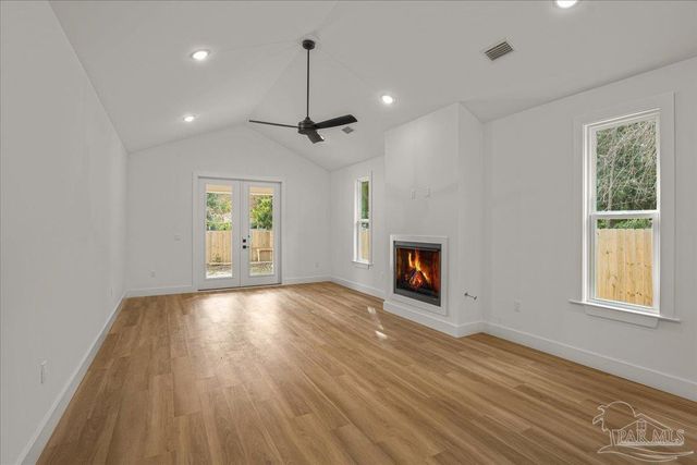 2807 E Gonzales St, Pensacola, FL 32503