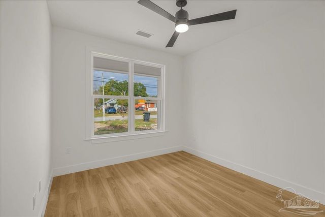 2807 E Gonzales St, Pensacola, FL 32503