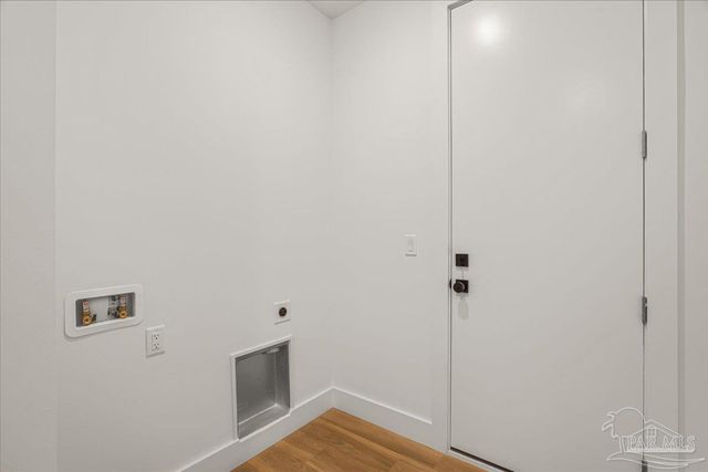 2807 E Gonzales St, Pensacola, FL 32503