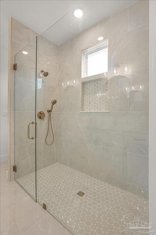 2807 E Gonzales St, Pensacola, FL 32503