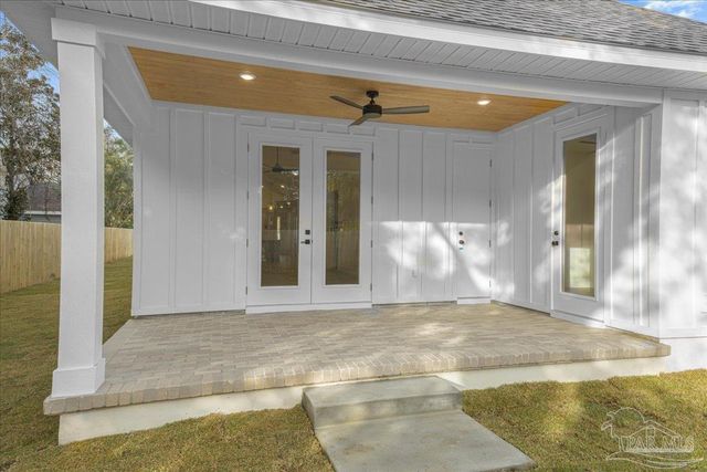 2807 E Gonzales St, Pensacola, FL 32503