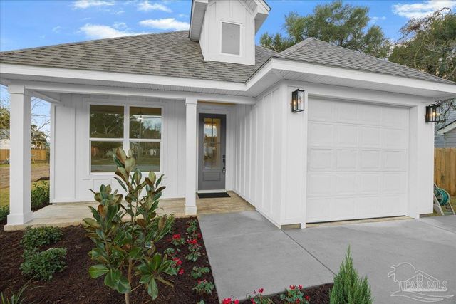 2807 E Gonzales St, Pensacola, FL 32503