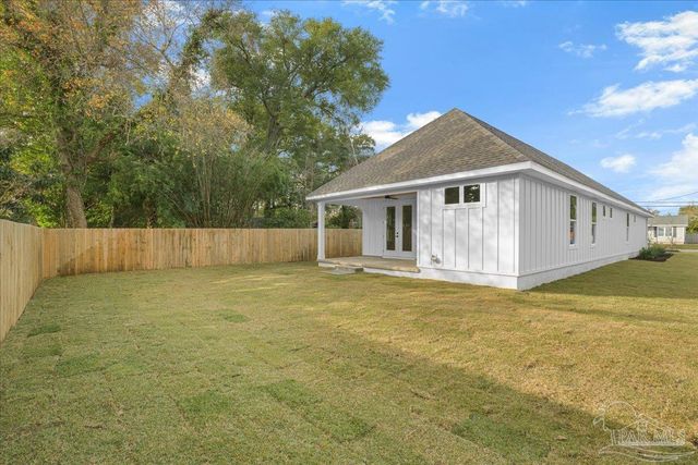 2807 E Gonzales St, Pensacola, FL 32503