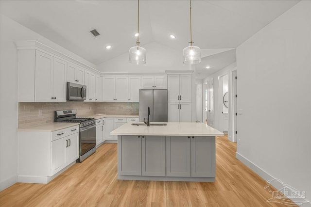 2807 E Gonzales St, Pensacola, FL 32503