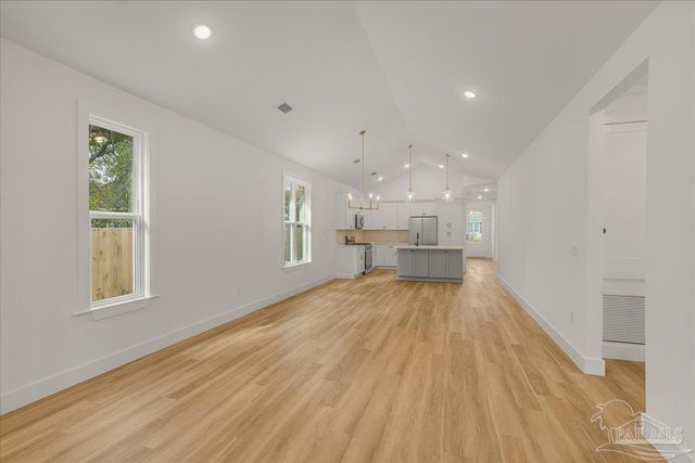 2807 E Gonzales St, Pensacola, FL 32503