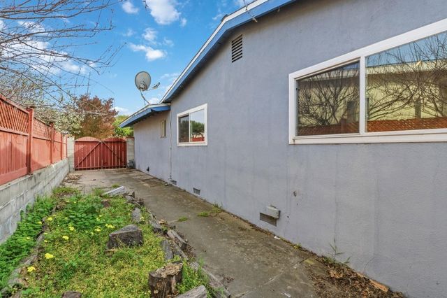 1609 1609 Darwin St, Seaside, CA 93955