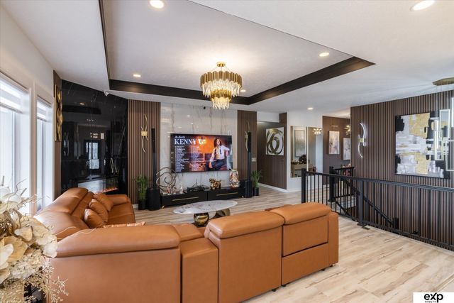 16901 Vernon Avenue, Omaha, NE 68116