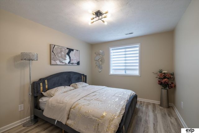 16901 Vernon Avenue, Omaha, NE 68116