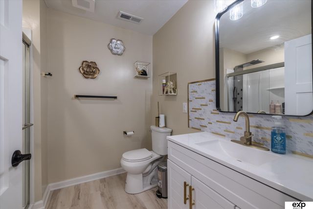 16901 Vernon Avenue, Omaha, NE 68116
