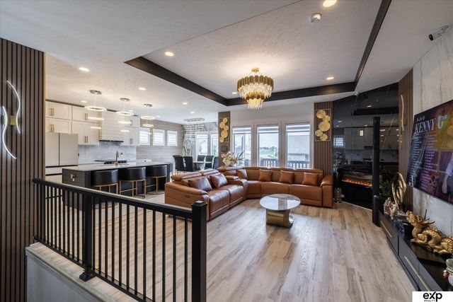 16901 Vernon Avenue, Omaha, NE 68116