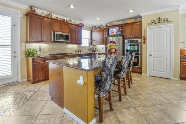 5003 THORNBERRY WAY, Fontana, CA 92336