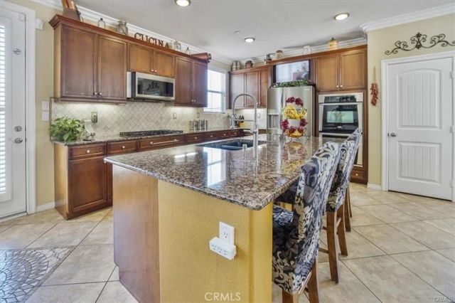 5003 THORNBERRY WAY, Fontana, CA 92336