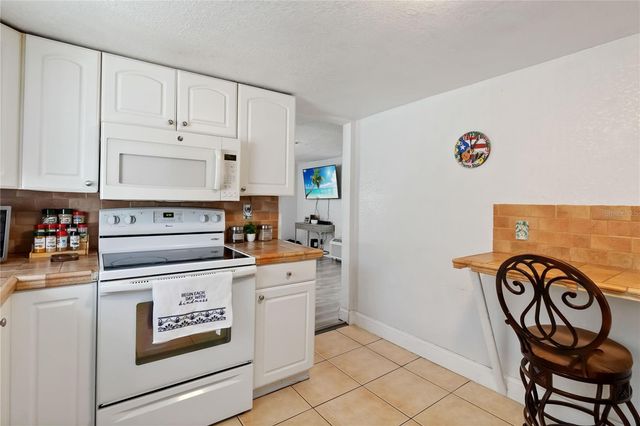 710 BAY STREET, Kissimmee, FL 34744