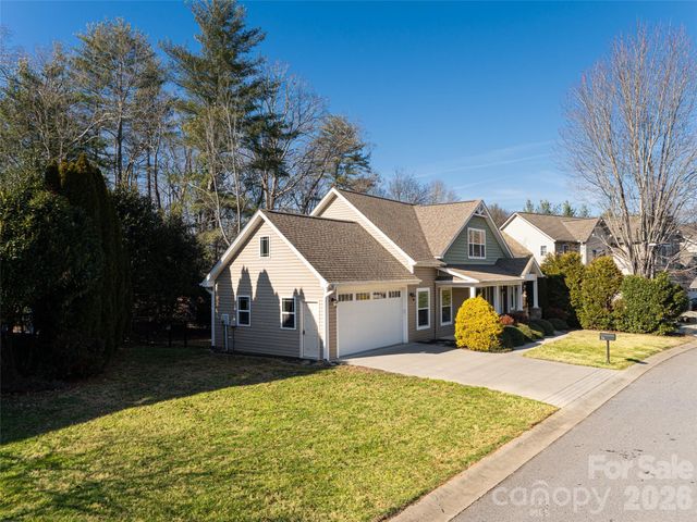 34 Driftstone Circle, Arden, NC 28704