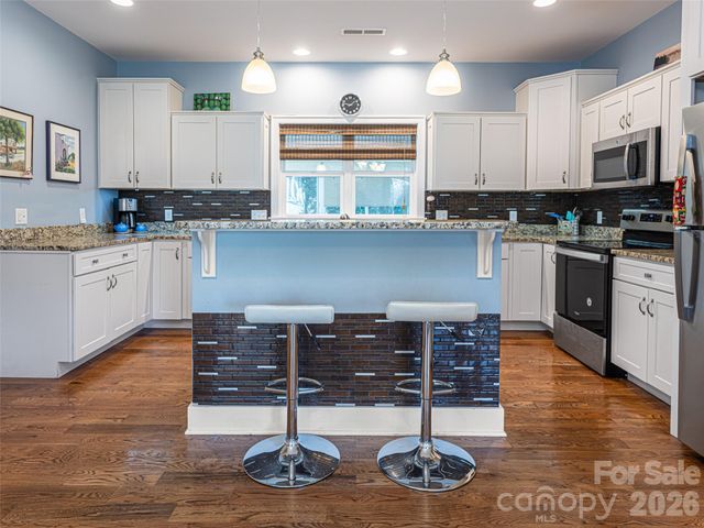 34 Driftstone Circle, Arden, NC 28704